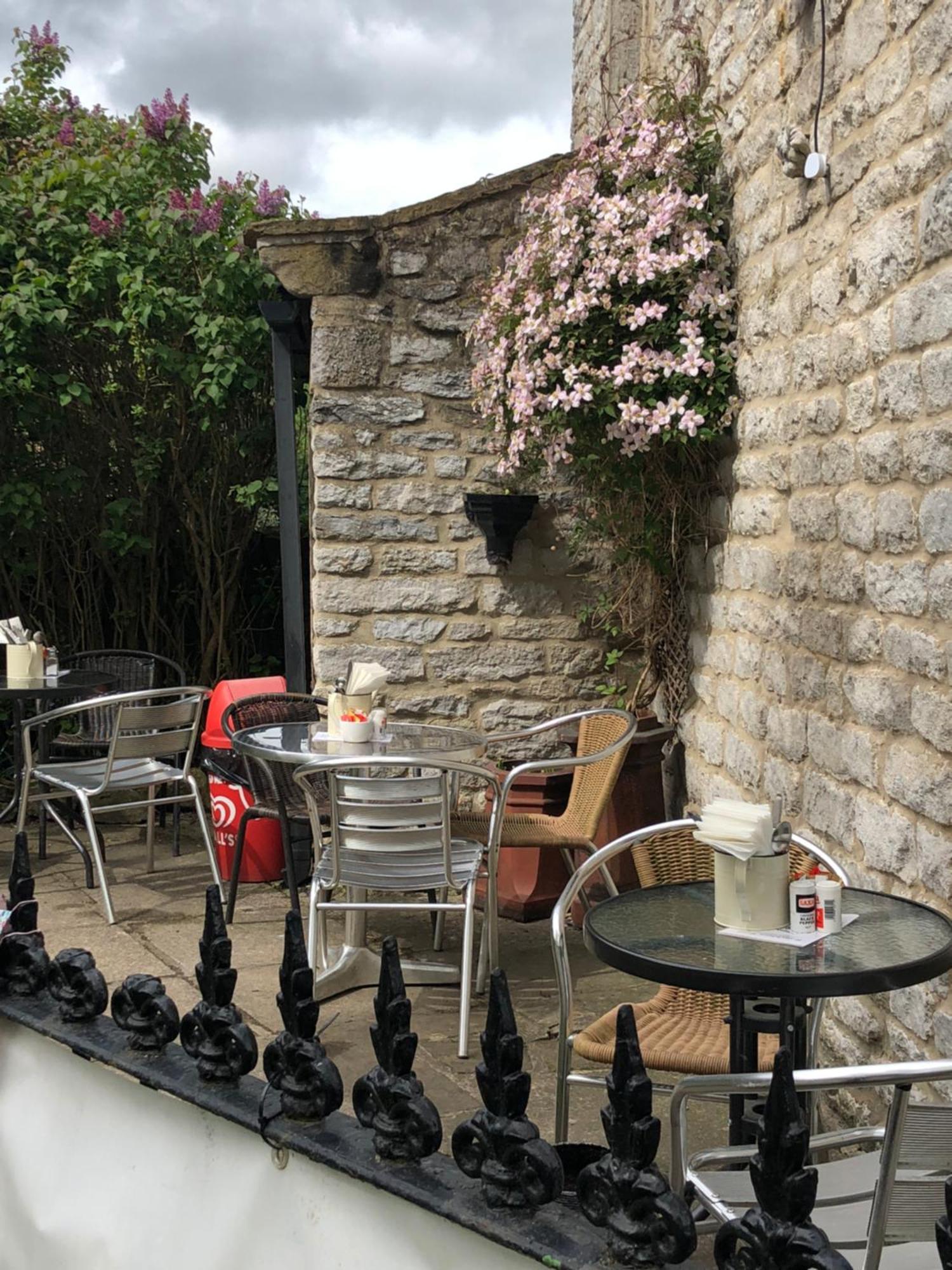 Ramblers Rest Acomodação com café da manhã Castleton  Exterior foto
